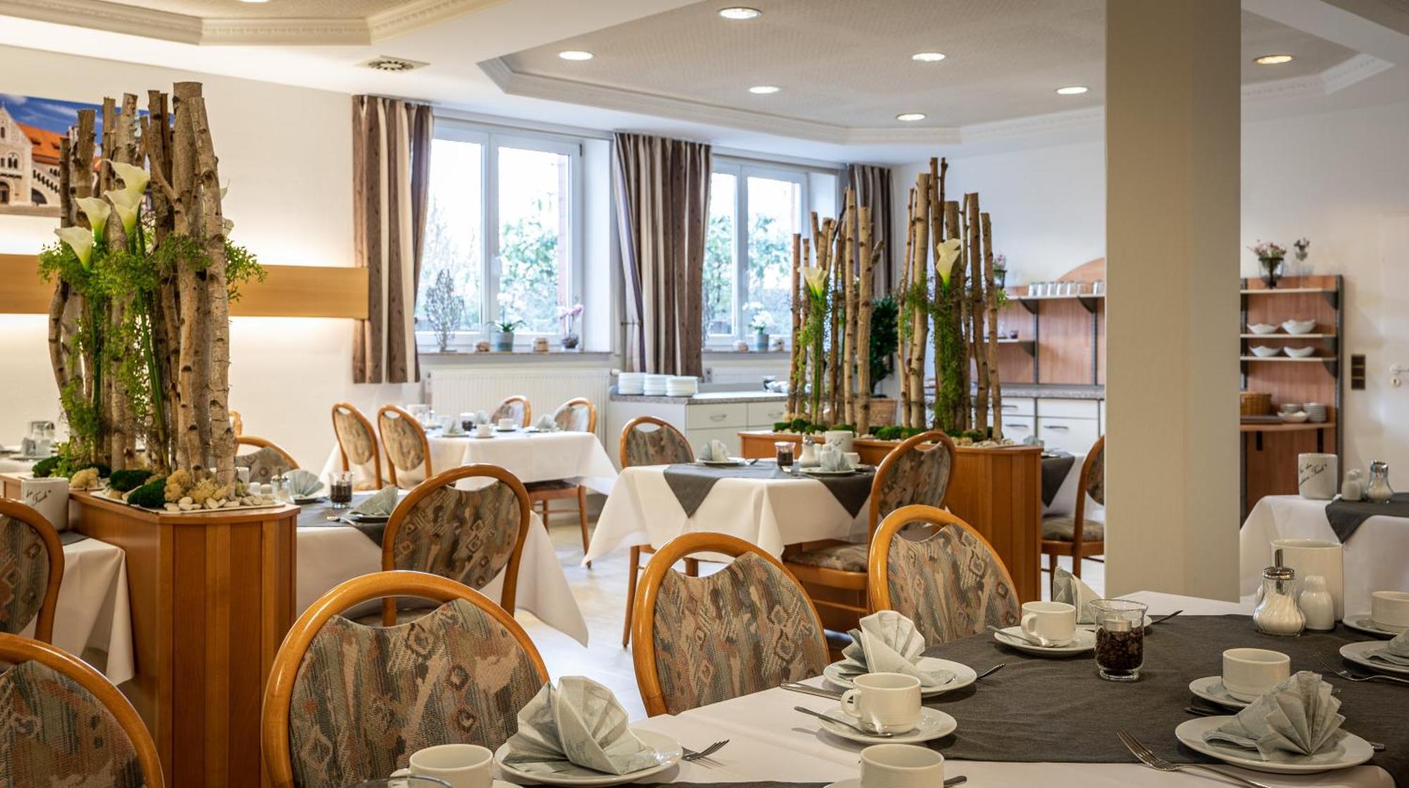 Hotel Pfaelzer Hof Брауншвейг Экстерьер фото